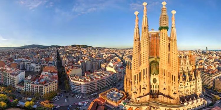 Dibangun Sejak 1882, Sagrada Familia Bakal Jadi Gereja Katolik Tertinggi di Dunia