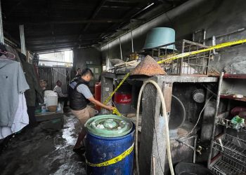 Polda Bengkulu Bongkar Praktik Miras Rumahan, 2 Produsen Arak di Rejang Lebong Diciduk