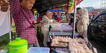 Semarak Ramadan di Seluma, Alun-alun Tais Berubah Jadi Pusat Perburuan Takjil