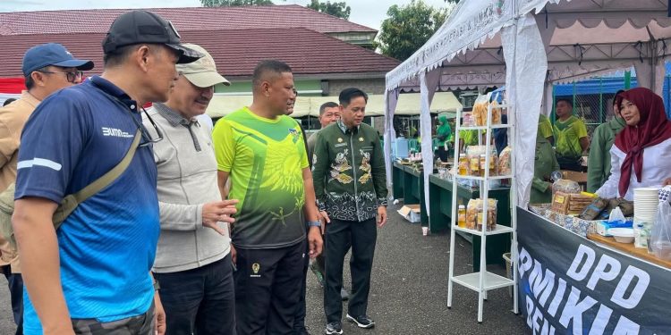 Peringati HUT ke-80 Tahun, Korem 041/Garuda Emas Gelar Jalan Sehat dan Bazar