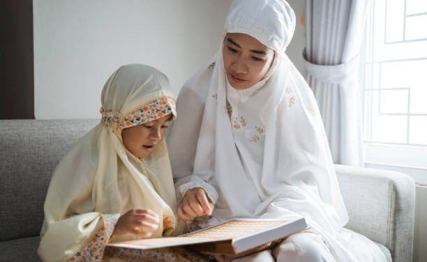 Inilah 5 Keutamaan Tadarus Al Quran Saat Bulan Ramadhan, Jadi Penolong di Hari Akhir