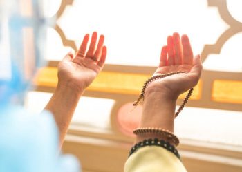 4 Bacaan Doa yang Bisa Diamalkan untuk Melunasi Hutang Sesuai Sunnah Rasulullah, Insya Allah Teratasi