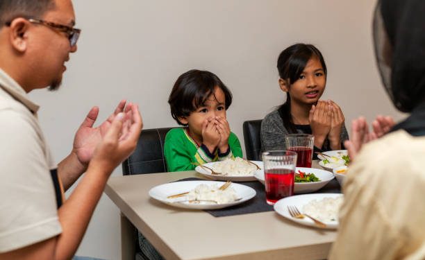 6 Hakikat Puasa Ramadhan Menurut Imam Al-Ghazali, Cek Disini!