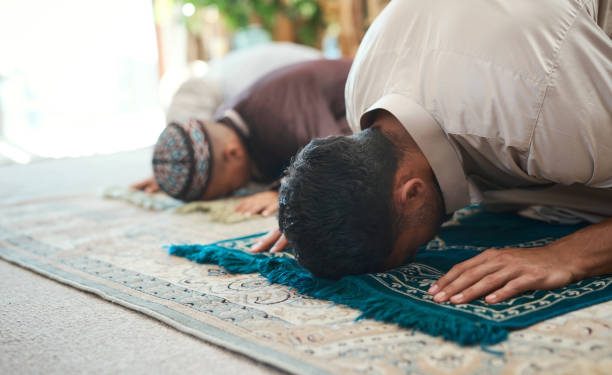 Muslim Wajib Tahu! Ada 6 Golongan Orang yang Amalan Shalatnya Tidak Diterima