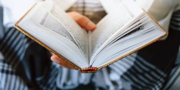 8 Ayat Al Quran Tentang Pembuka Rezeki: Bukti Nyata Allah Menjamin Kebutuhan Setiap Makhluk Hidup, Ayo Amalkan!