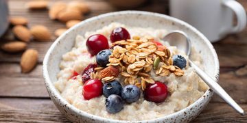 Sebabkan Kurangnya Nutrisi, Ini Dia Ragam Efek Samping Mengonsumsi Oatmel Berlebihan