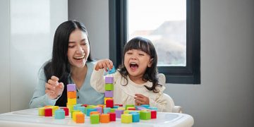 9 Kebiasaan Orang Tua yang Diam-Diam Membentuk Anak Jadi Pribadi Sukses