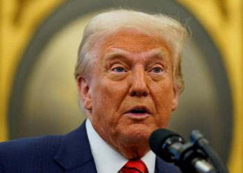 Putusan Pengadilan Tak Mengendurkan Langkah, Donald Trump Naikkan Tarif Impor Global 15 Persen