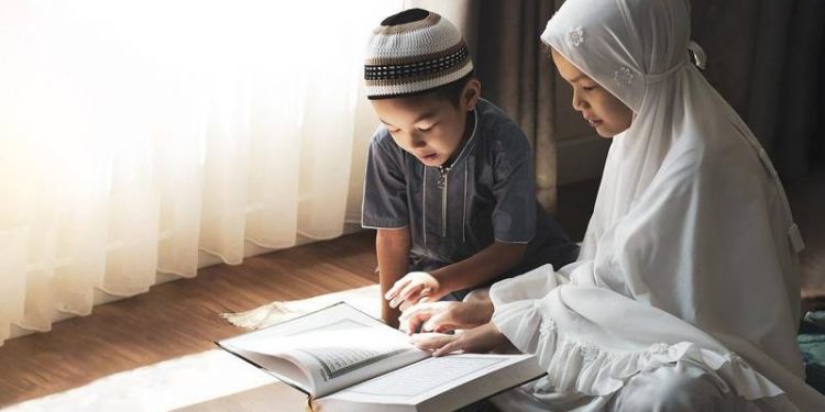 Cek Disini, Sederet Keutamaan Membaca Al Qur’an di Bulan Ramadhan dalam Islam