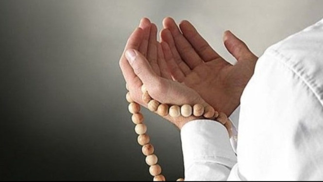 Jangan Lupa Amalkan Sholawat Kamilah Setiap Hari, Ini Segudang Keutamaannya!