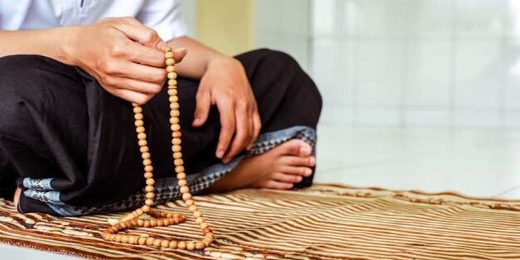 5 Amalan Penghapus Dosa Besar dan Kecil, Rutinlah Berzikir