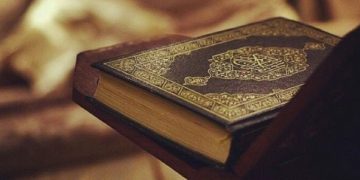 6 Keutamaan Membaca Surah Al Humazah dalam Islam, Pengingat Agar Menjauhi Sifat Sombong dan Suka Menghina