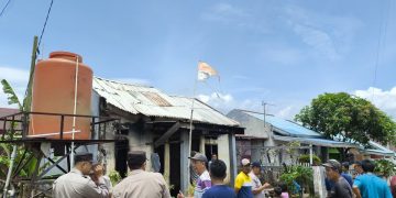 Rumah Buruh Harian di Sukarami Hangus Dilalap Api