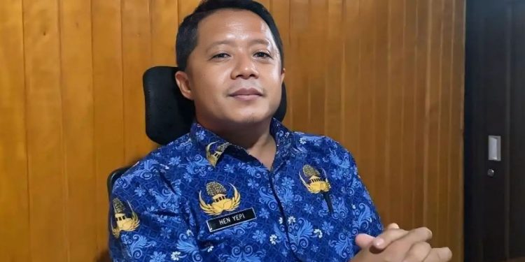 Validasi Bansos, Dinsos Bengkulu Selatan Pasang Stiker Keluarga Pra Sejahtera Usai Lebaran